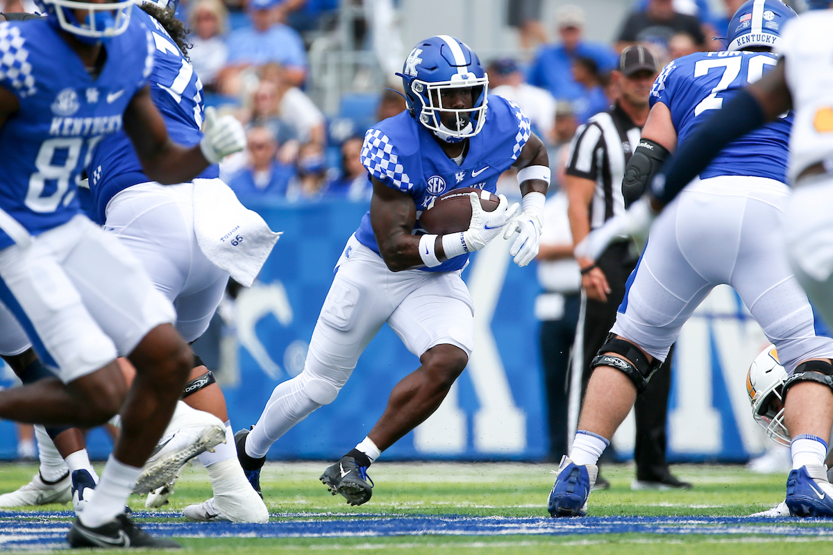 Kavosiey Smoke.

Kentucky beats UTC 28-23.

Photo by Grace Bradley | UK Athletics