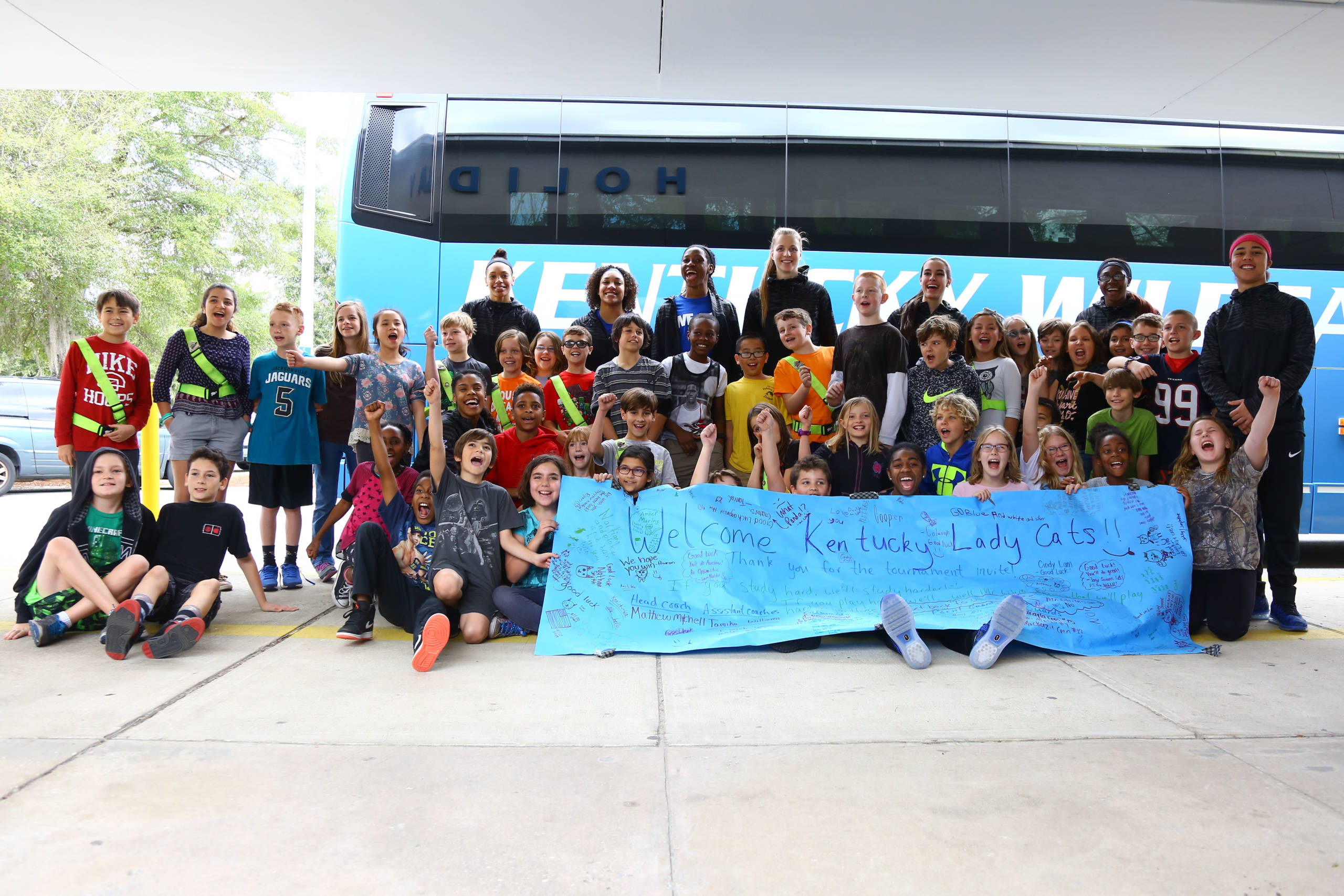 Women's Basketball Time Out in the Community: Holiday Hill Elementary