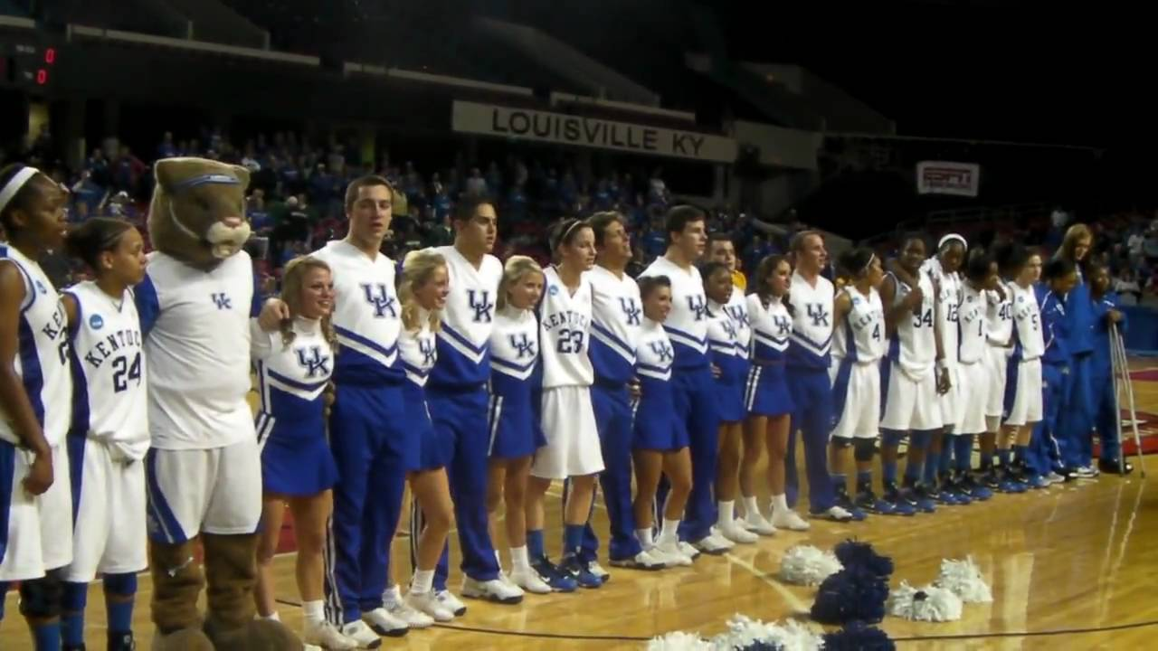 Sweet 16! UK Hoops sings "My Old Kentucky Home"