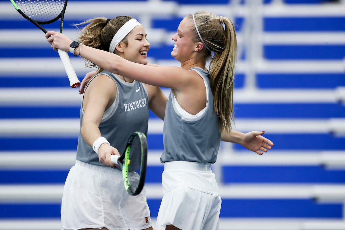 Kentucky-ETSU WTEN Photo Gallery