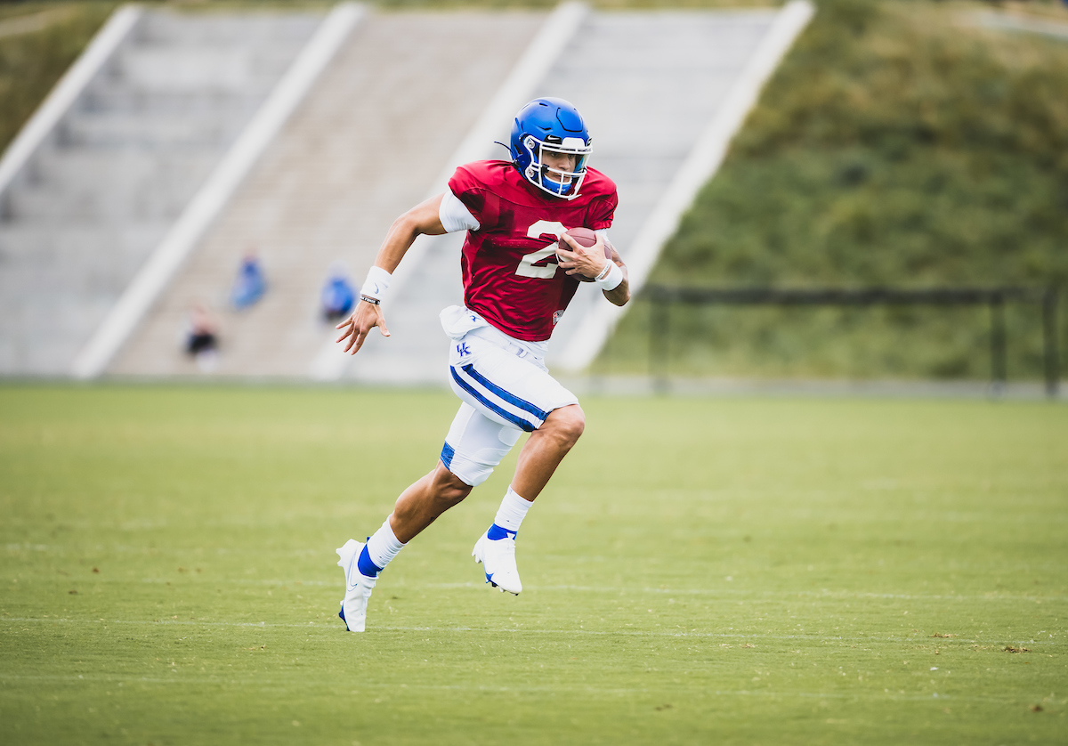 Joey Gatewood

UK Football Preseason Practice 2020

Photo by Jacob Noger - UK Football