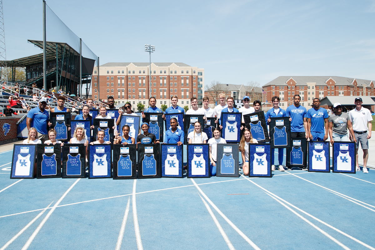 Team. 

Day two of the Kentucky Invitational. Senior Day.

Elliott Hess | UK Athletics