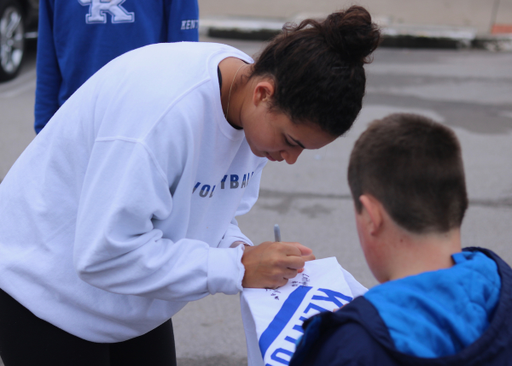 The volleyball team delivers breakfast to tent city at the Big Blue Madness campout on Friday, September 28th, 2018 outside of the Joe Craft Center.

Photos by Noah J. Richter | UKAthletics