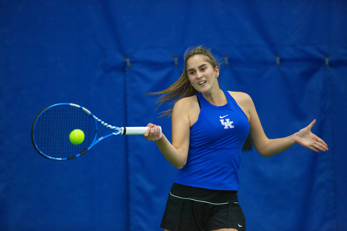 Carlota Molina.

Kentucky defeats Cincinnati 6-1.

Photo by Grace Bradley | UK Athletics