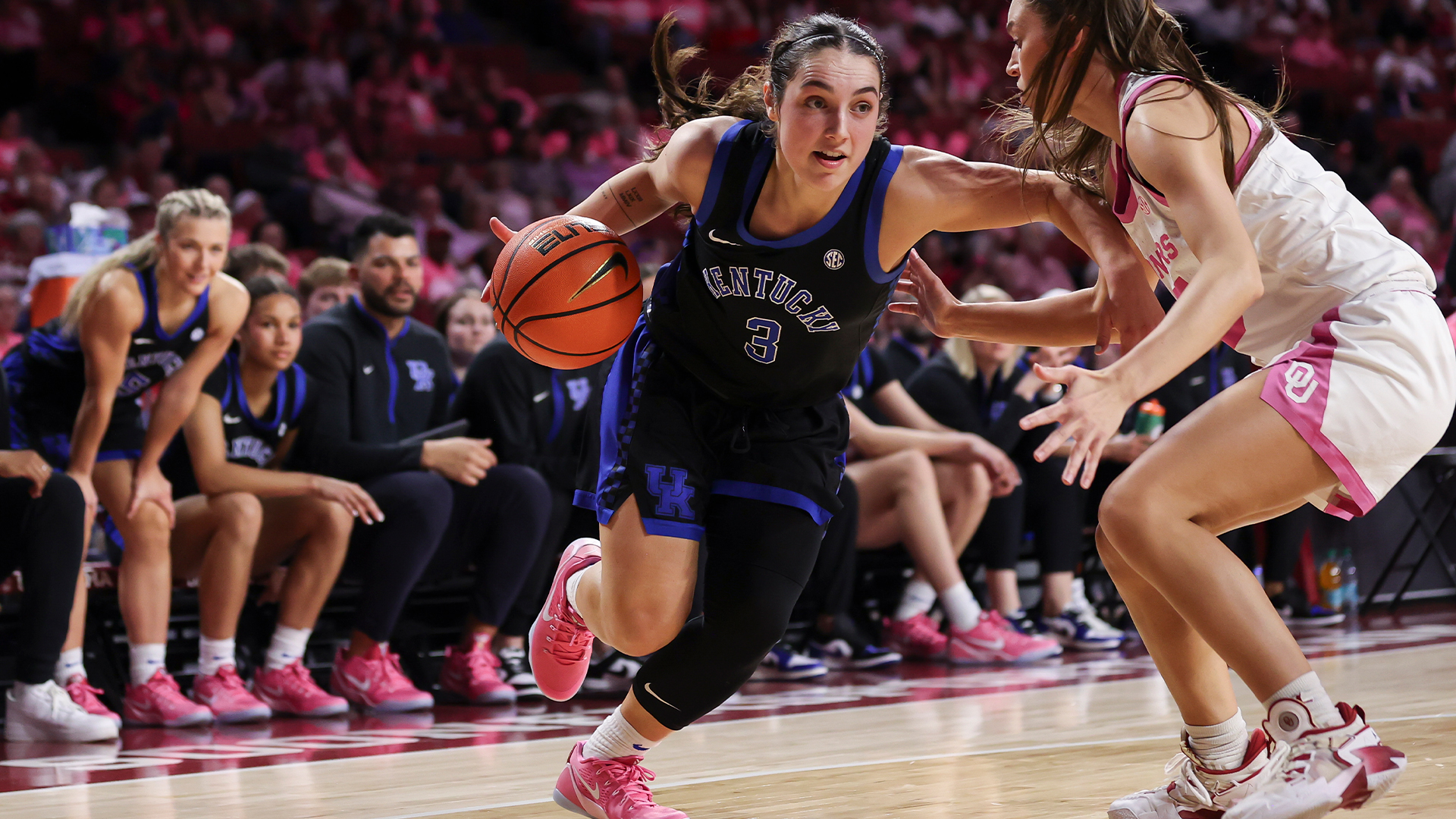 Georgia Amoore Crowned Jersey Mike's Naismith Trophy National Player of the Week