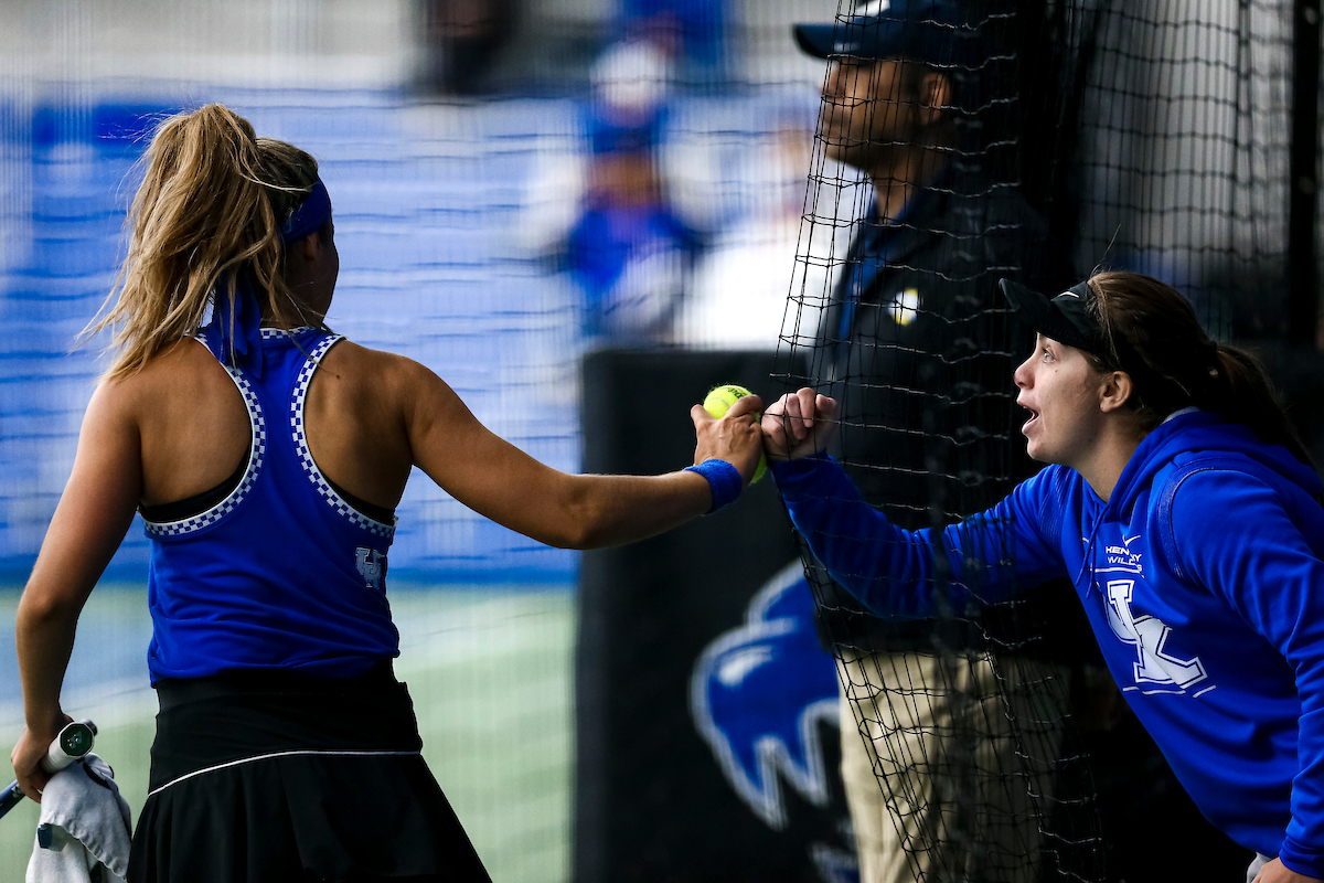 Carla Girbau. Florencia Urrutia.

Kentucky falls to Florida 4-2.

Photo by Eddie Justice | UK Athletics