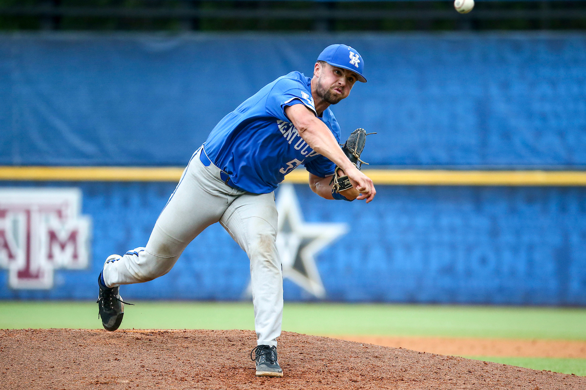 Daniel Harper. Kentucky beats Auburn 3-1.Photo by Sarah Caputi | UK Athletics