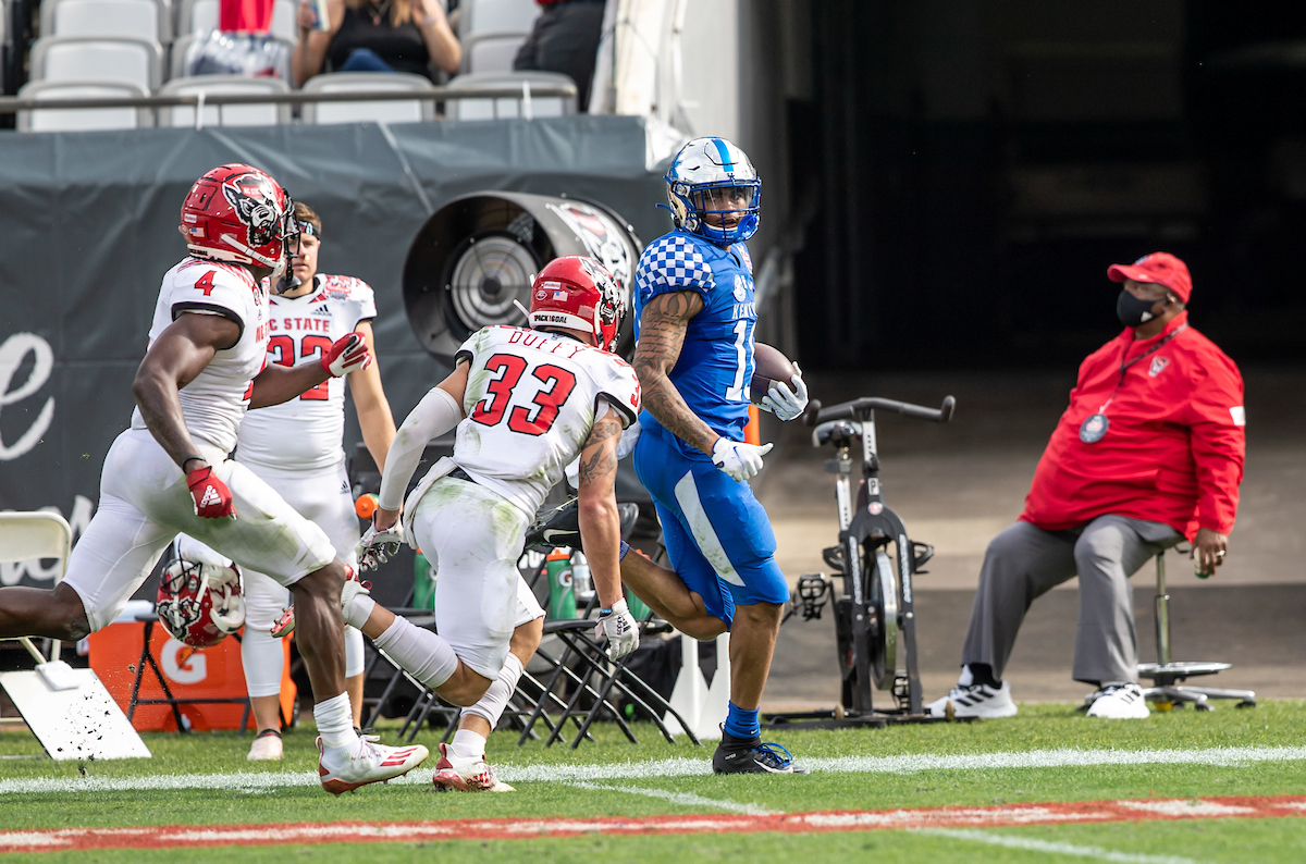 AJ Rose

Kentucky beats NC State 23-21

Photo by Jacob Noger | UK Football