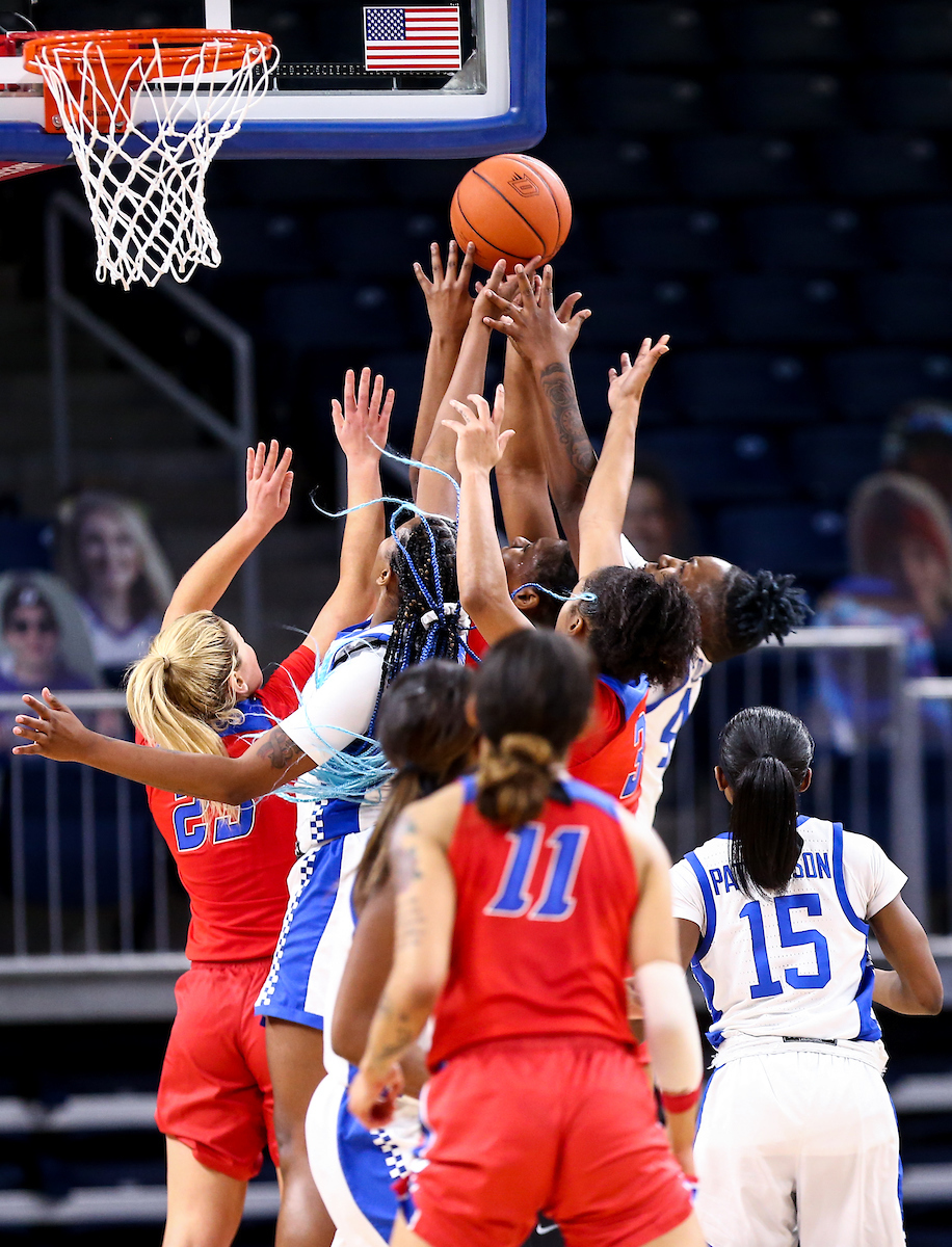 Rebound.  

Kentucky loses to DePaul 86-82.

Photo by Eddie Justice | UK Athletics