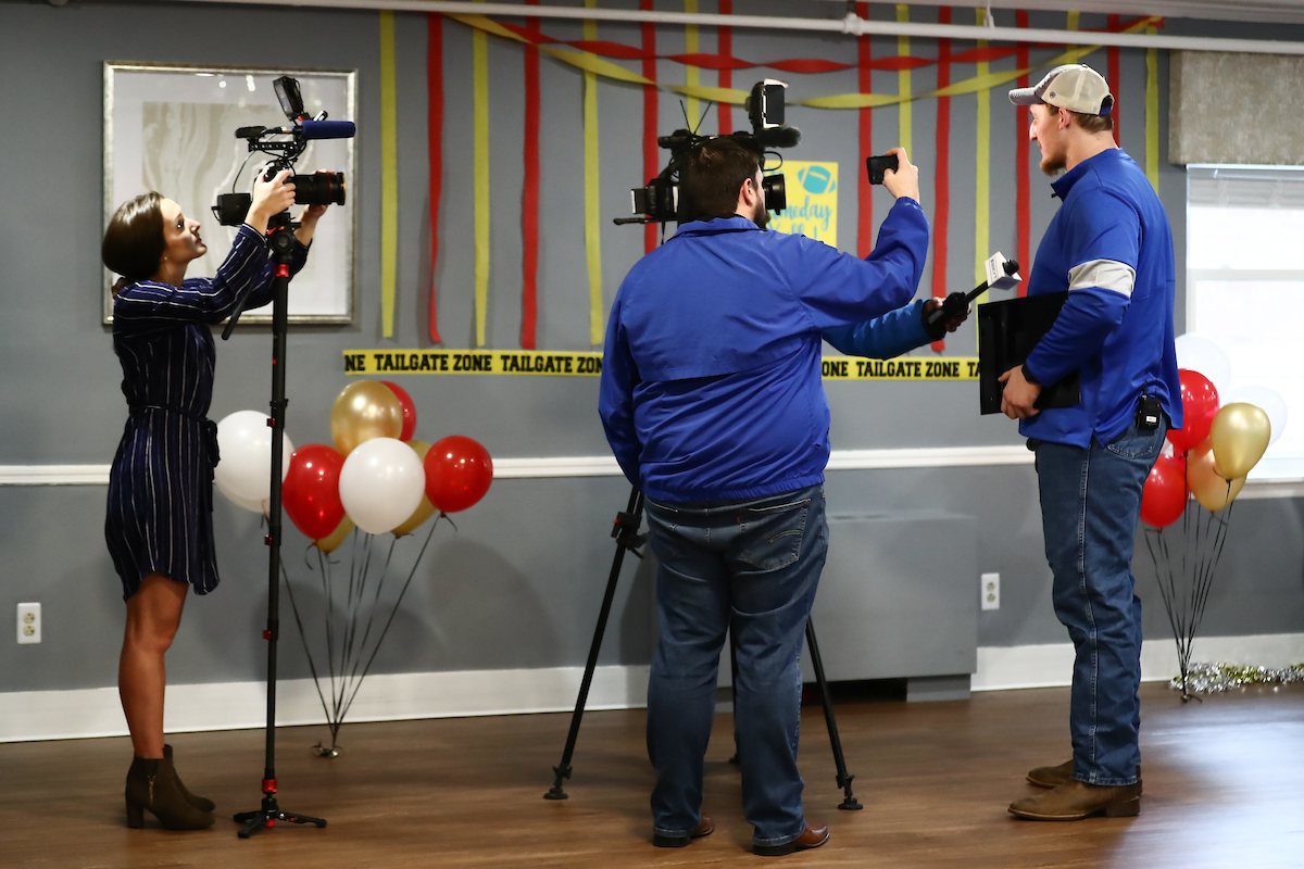 Cambridge Place named its dining hall the “Landon Young Dining Hall” for his support of the retirement home throughout his Wildcat career.  


Photo by Elliott Hess | UK Athletics