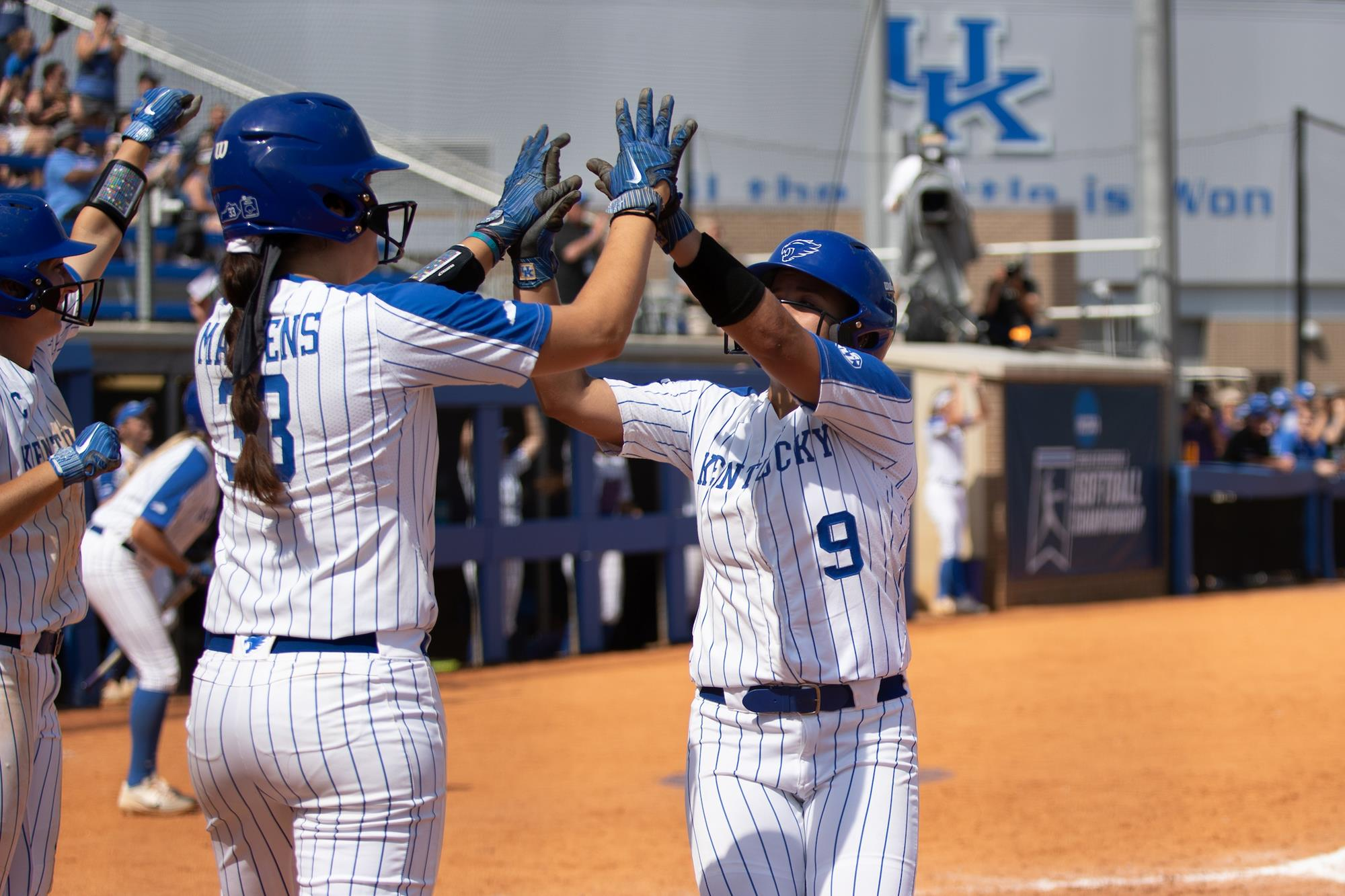 No. 13 Arkansas Walks Off With Series Win, 3-2 on Sunday