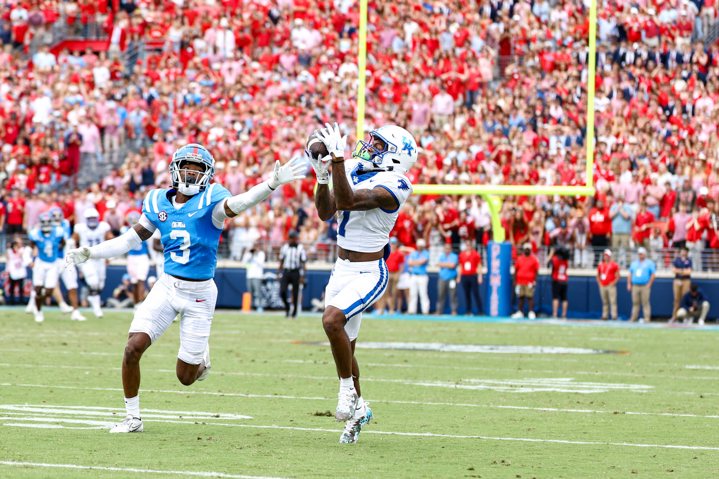 Kentucky Stuns No. 6 Ole Miss in Oxford