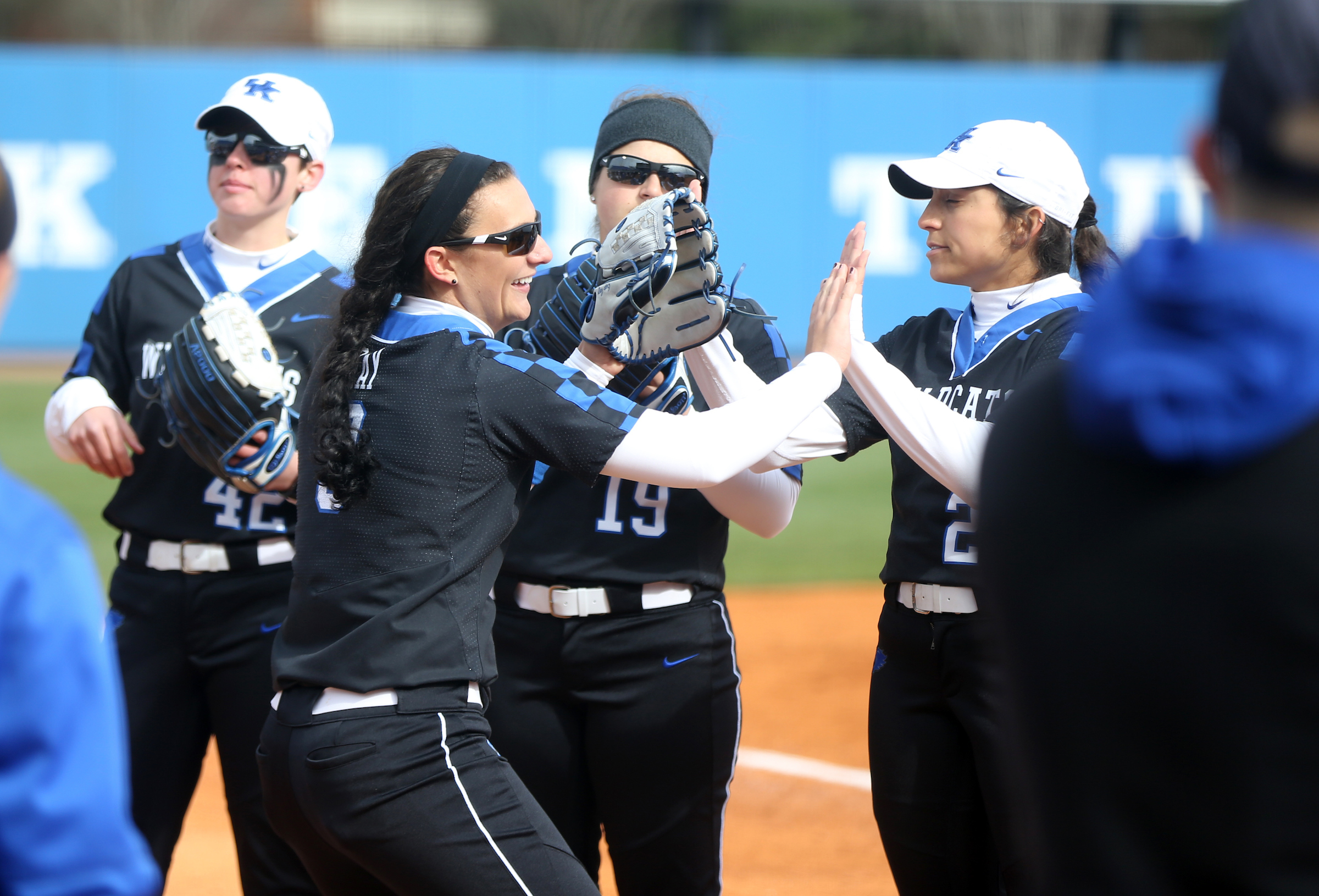 No. 18 Kentucky Rides Six-Game Win Streak into Senior Weekend