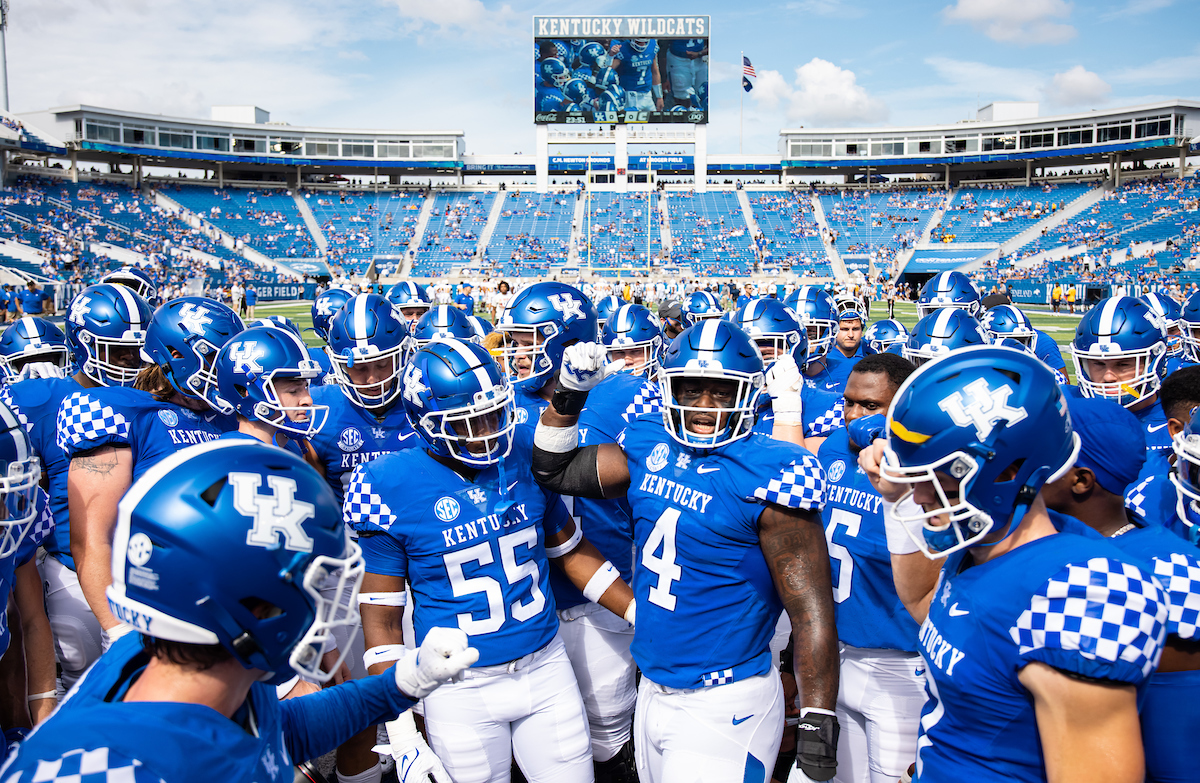 Football Team Huddle

UK beats UTC, 28-23.

Photo by Jacob Noger | UK Athletics