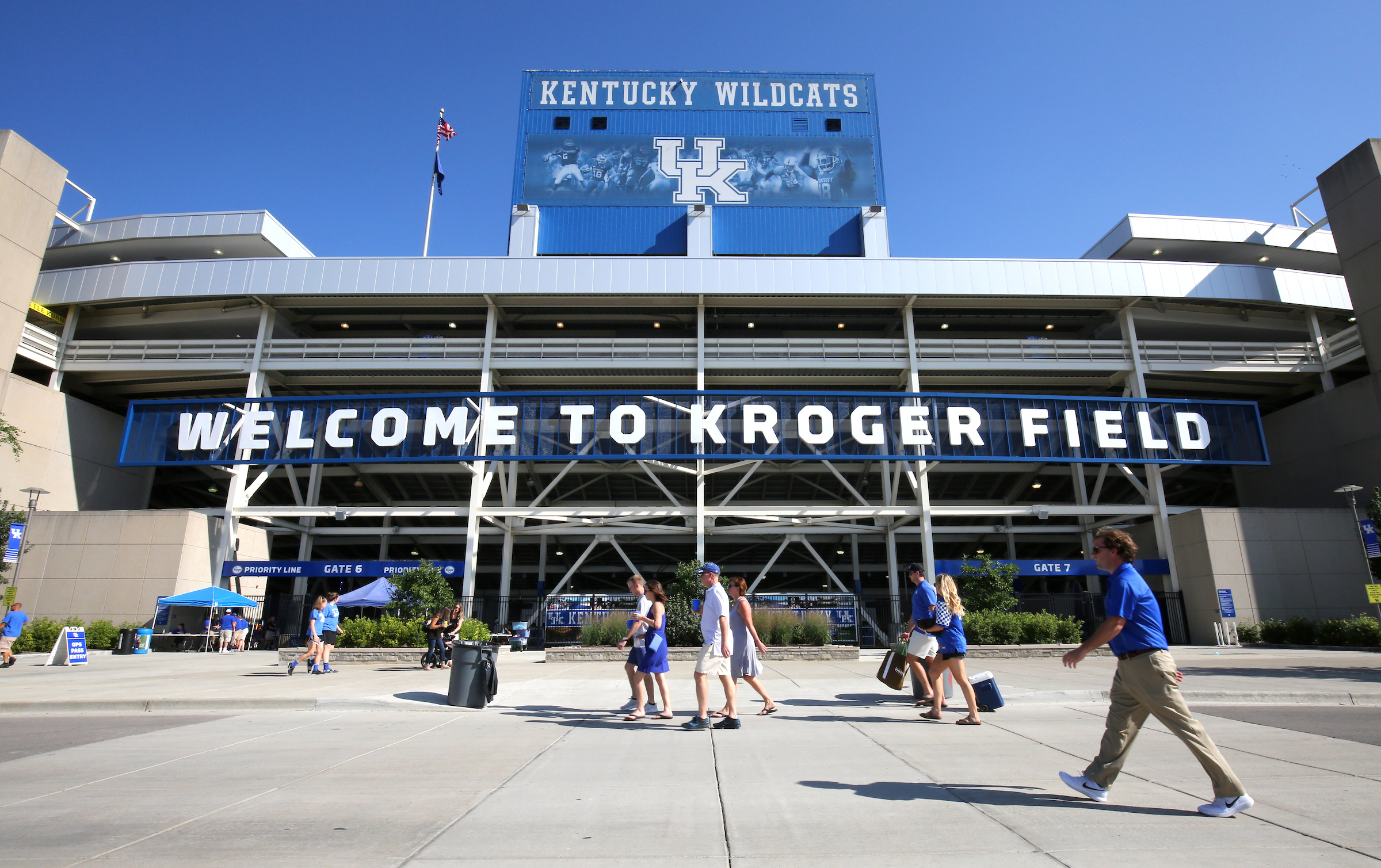 Kentucky-Florida FB Postgame Gallery