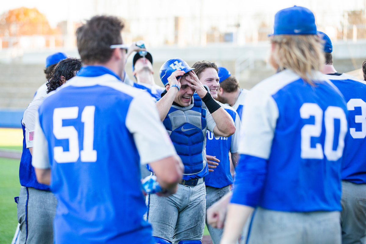 Fall Ball

2020 Fall Ball

Photo by Grant Lee | UK Athletics