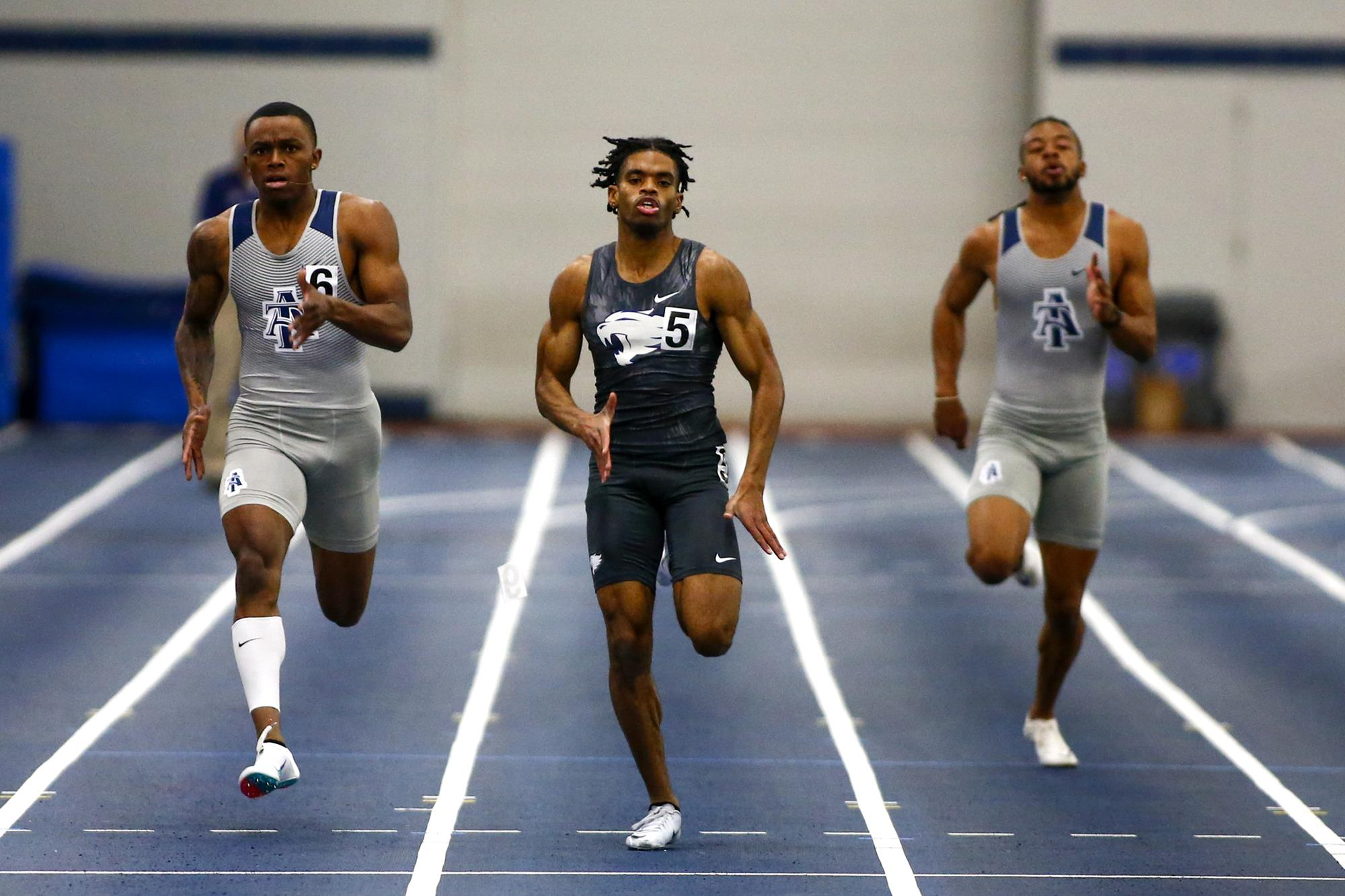 Kentucky Brings the Heat in 200 Meters on Day One of McCravy-Green Invitational