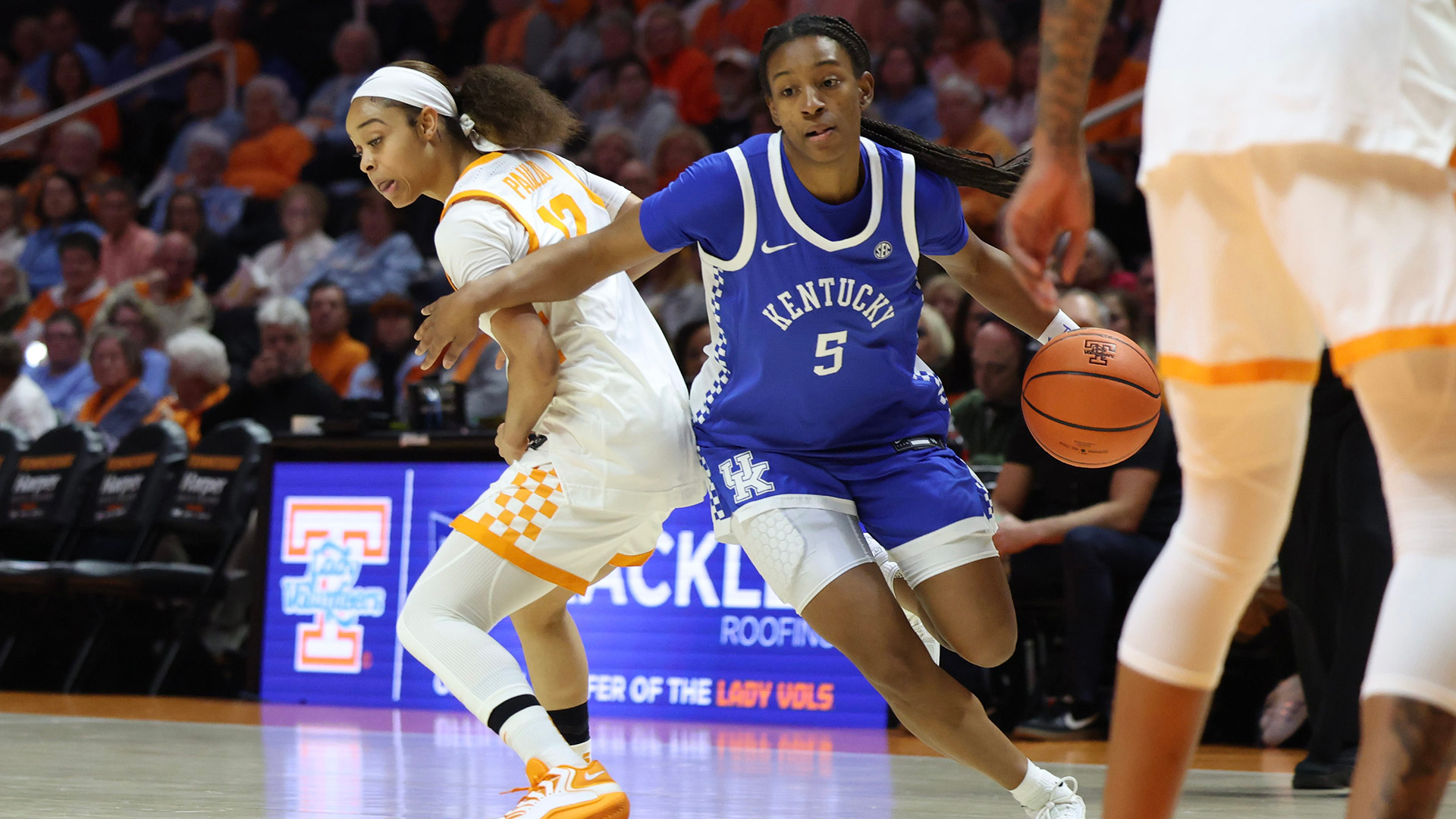 No. 11 Kentucky Falls at No. 17 Tennessee