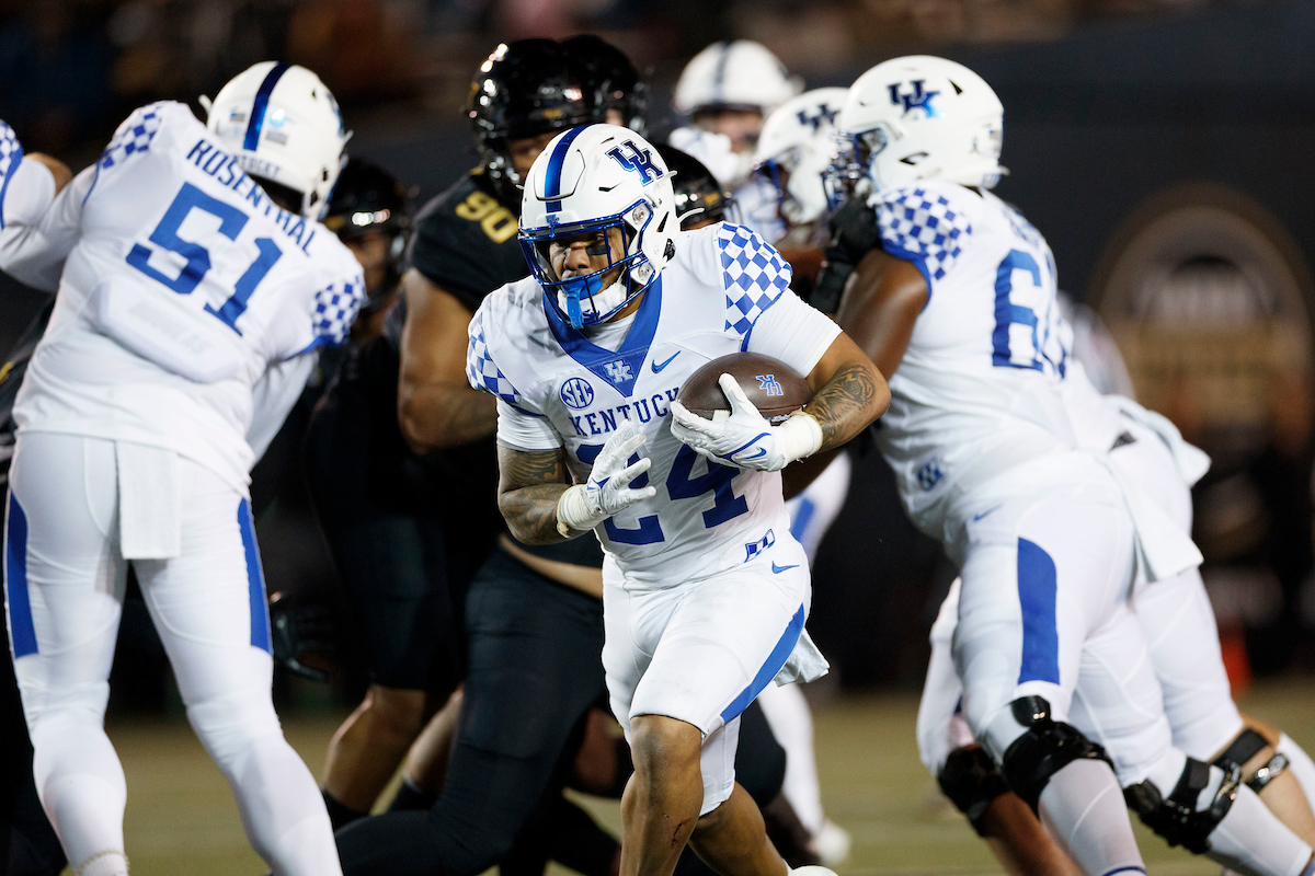 Chris Rodriguez Jr.

Kentucky beats Vandy, 34-17.

Photo by Elliott Hess | UK Athletics