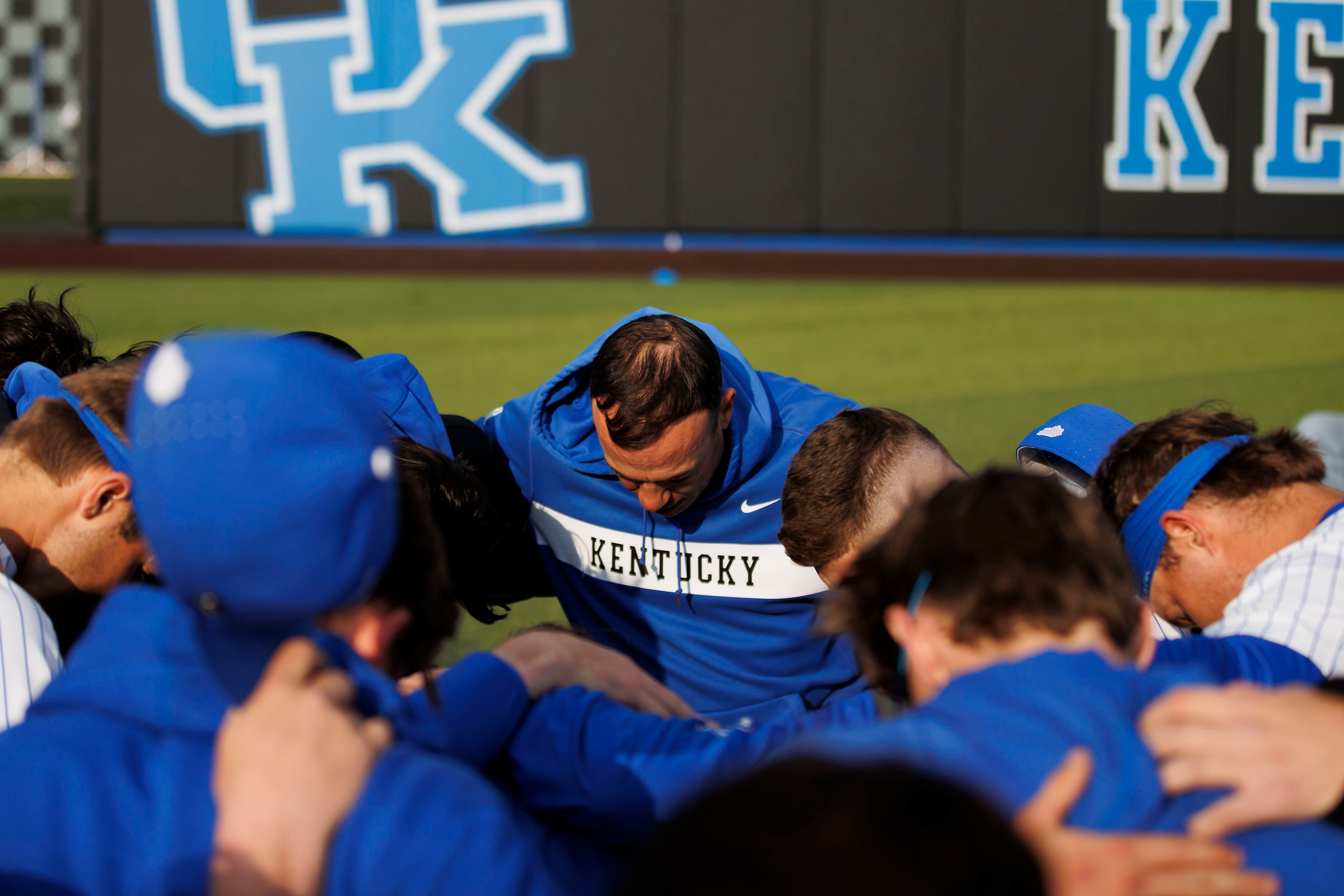 Kentucky Can’t Climb All The Way Back, Drops Series Finale Kentucky Can’t Climb All The Way Back, Drops Series Finale