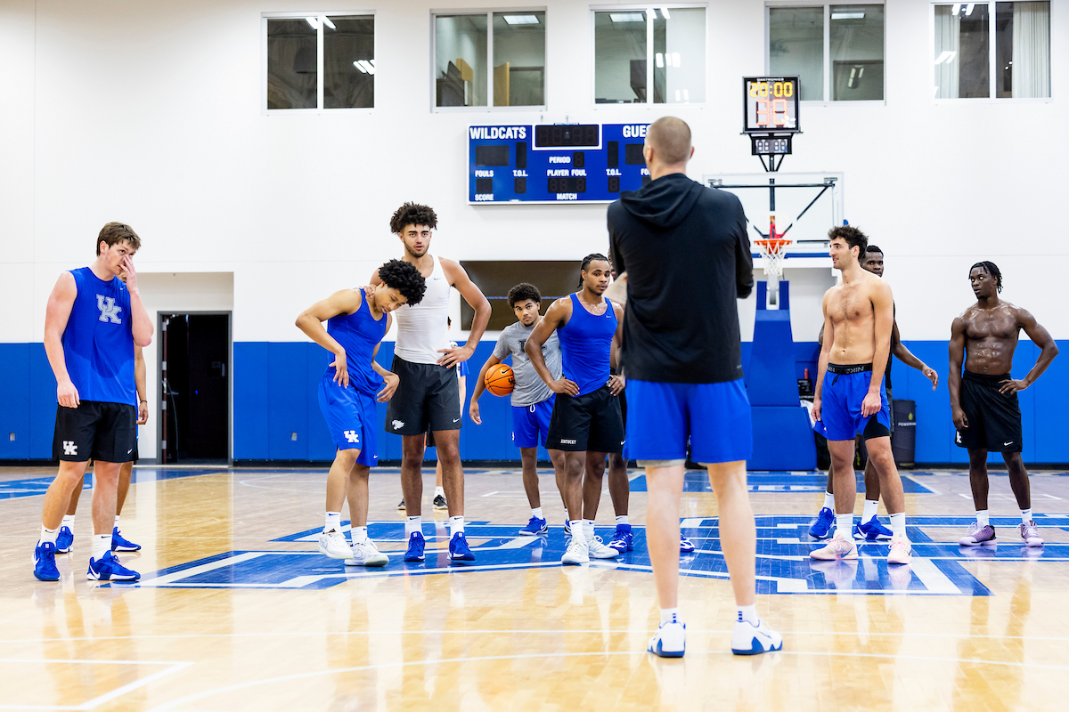 Men's Basketball Practice Photo Gallery (June 16)