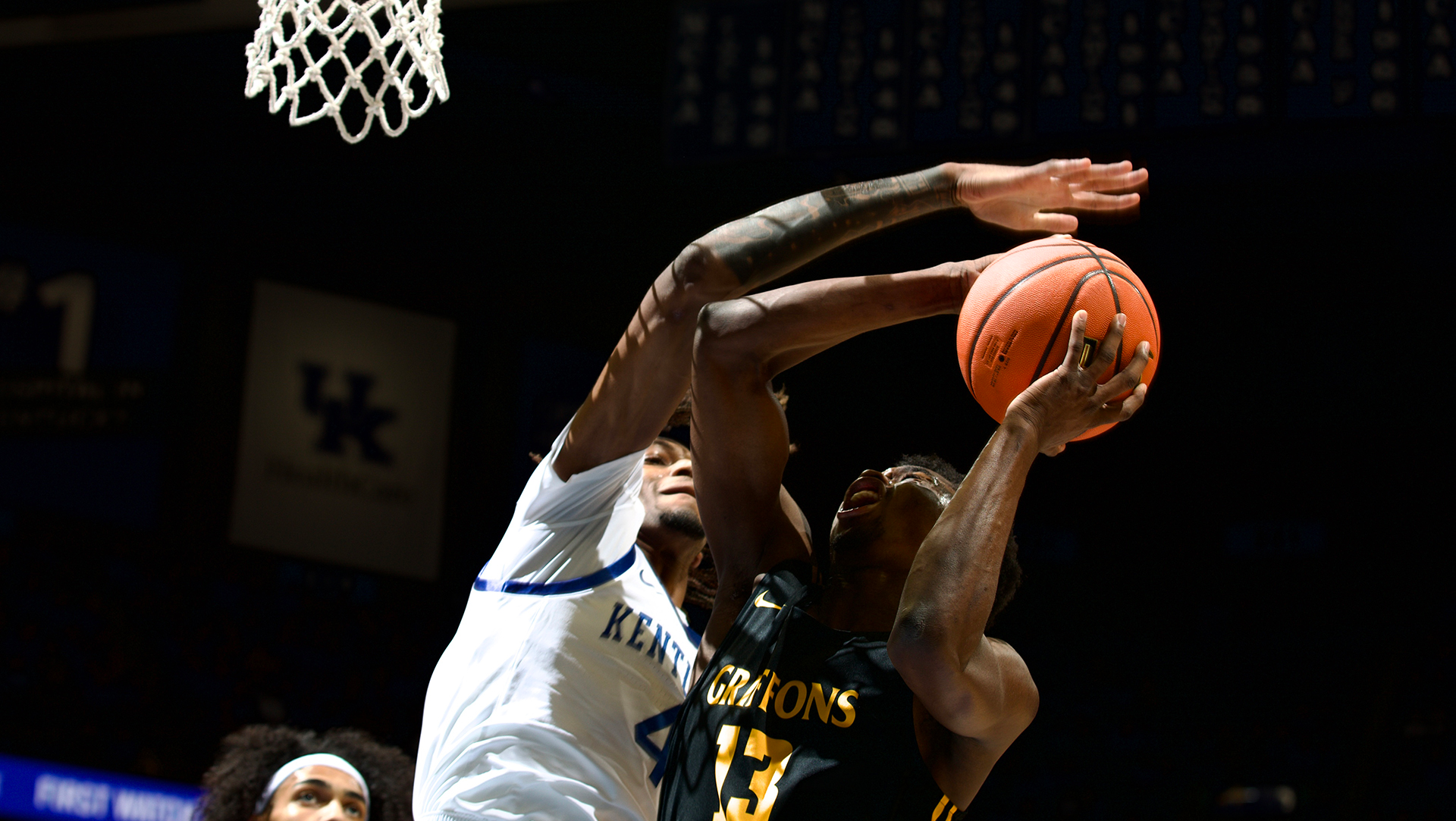 Defense Leads Kentucky Past Missouri Western State