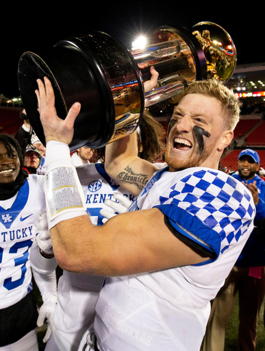 Will Levis. Kentucky beats Louisville 52-21.Photo By Barry Westerman | UK Athletics