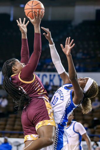 Rhyne Howard.

Kentucky beat Winthrop 92-47.

Photo by Sarah Caputi | UK Athletics