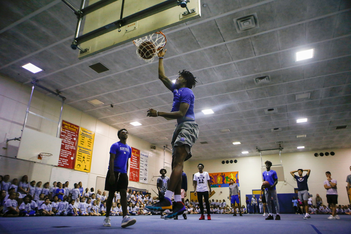 Keion Brooks Jr., Ashton Hagans, Immanuel Quickley, Tyrese Maxey, Kahlil Whitney, Johnny Juzang, EJ Montgomery, Riley Welch.

Men's Basketball team delivers food to God’s Pantry at Picadome Elementary. 

Photo by Hannah Phillips | UK Athletics