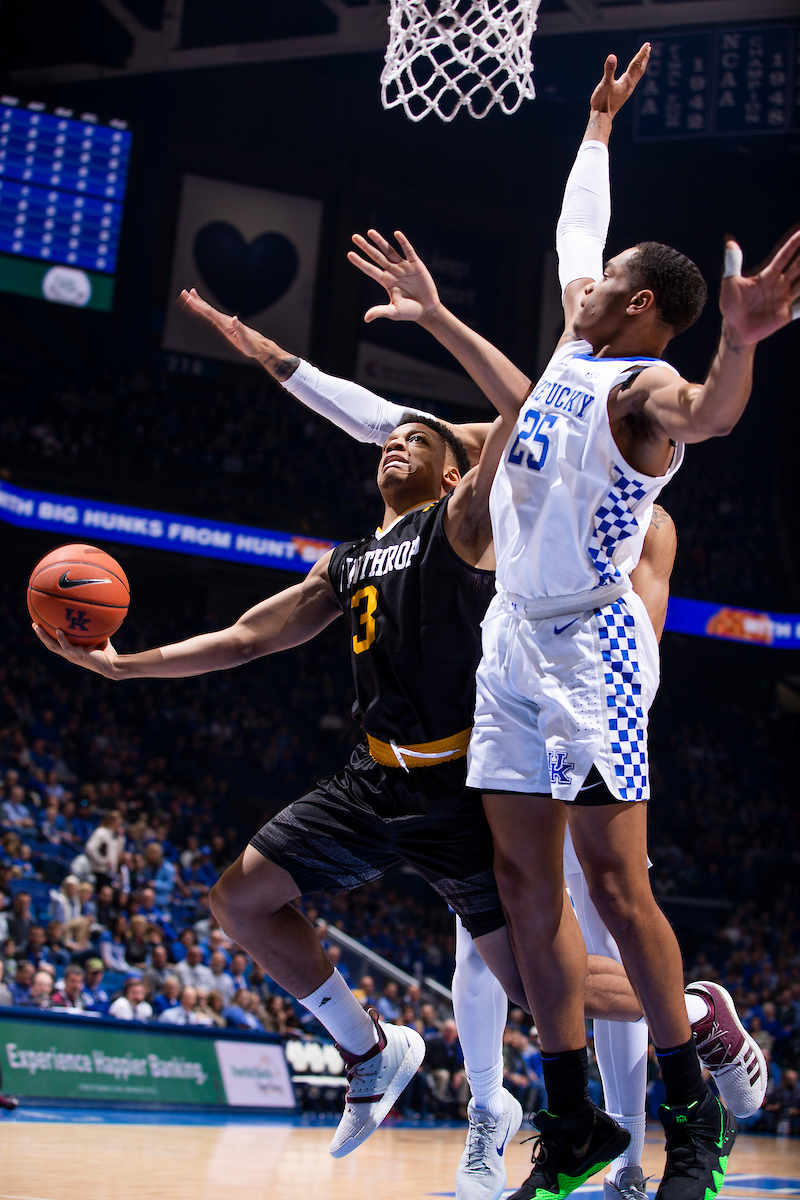 Defense. PJ Washington.

UK men's basketball beat Winthrop University 87-74 on Wednesday, November 21, 2018.

Photo by Chet White | UK Athletics