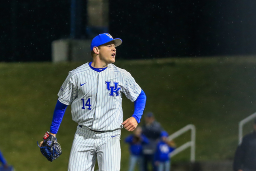 Zack Thompson (14)

UK over Georgia 5-0.

Photo by Mark Mahan | UK Athletics