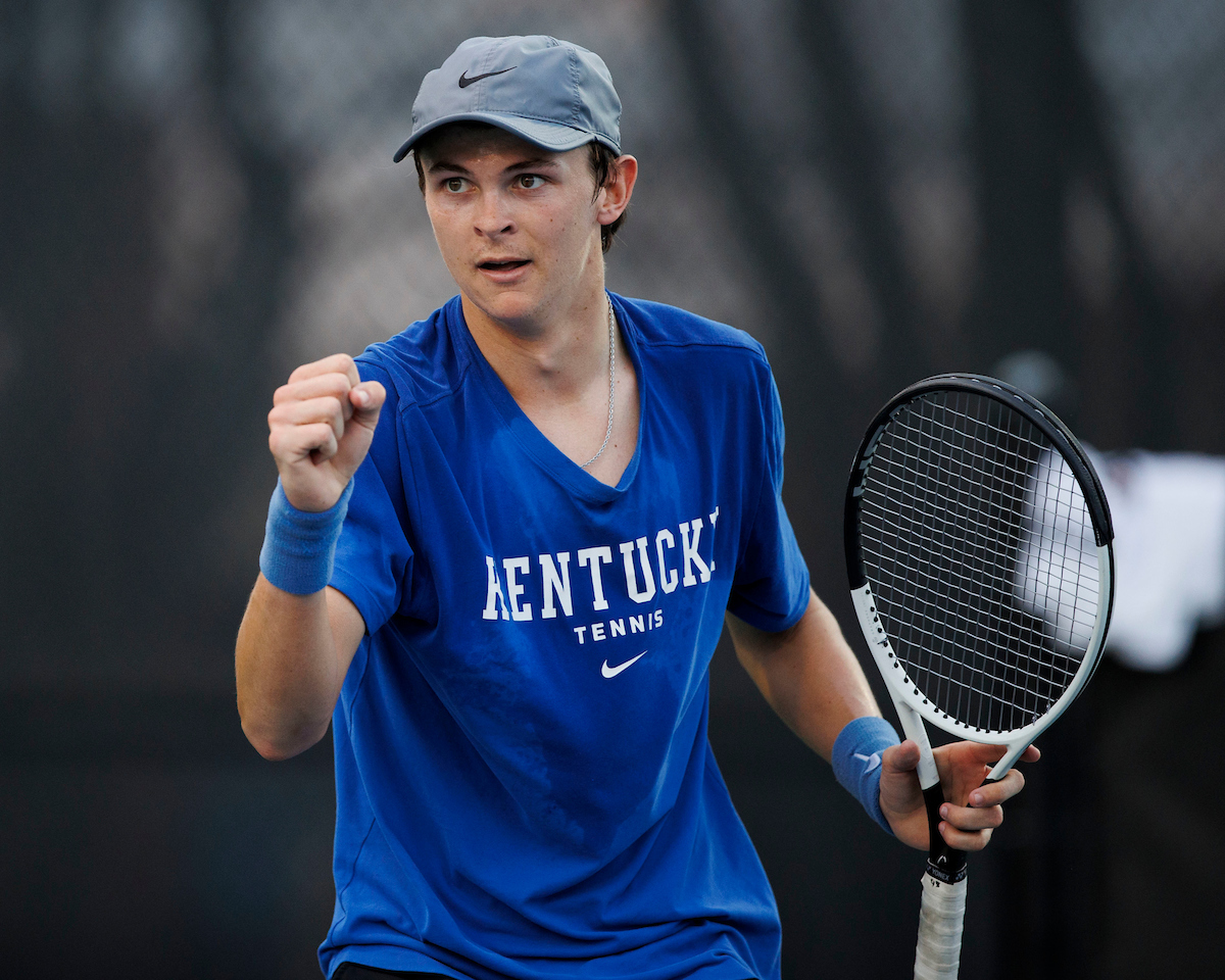 Eli Stephenson Named to SEC Community Service Team