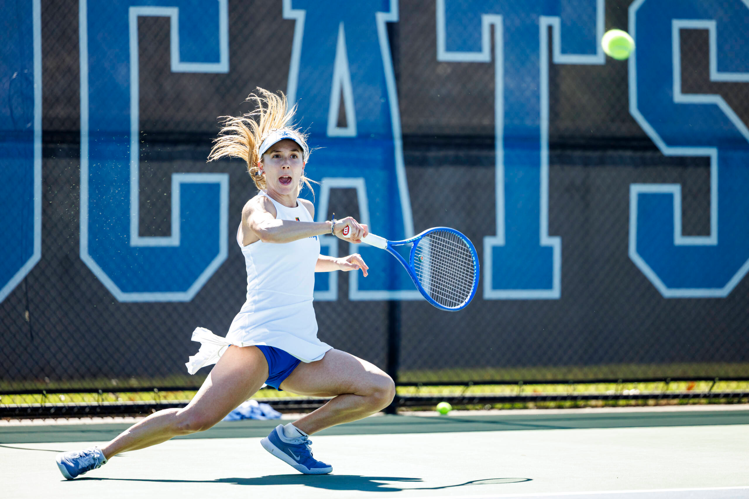 Women’s Tennis Falls on the Road 4-3