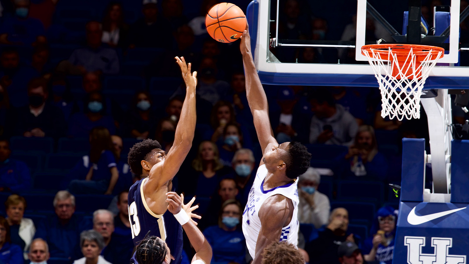 Kentucky Rolls Past Mount St. Mary's on Tuesday