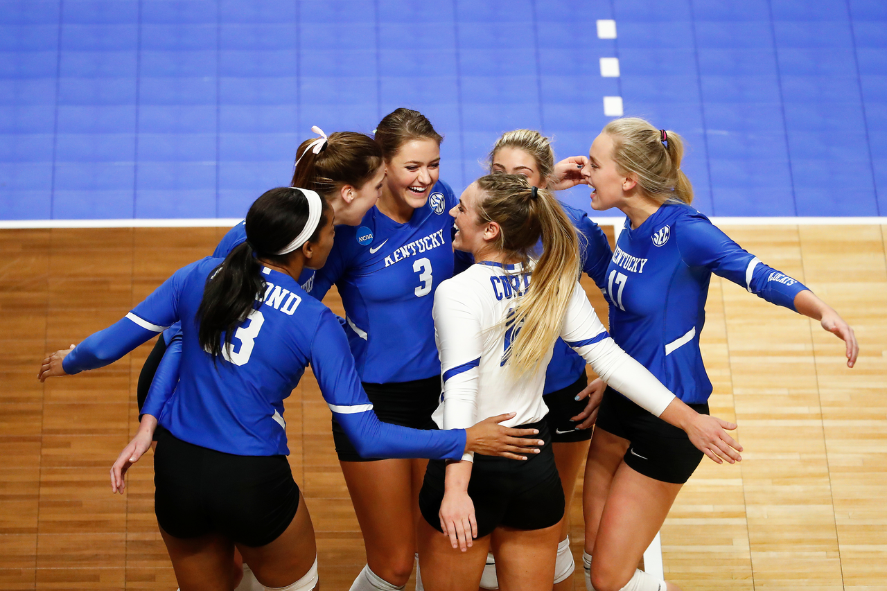 Team.

Kentucky falls to Nebraska 3-0 in the NCAA Volleyball Sweet 16 at The Maturi Pavillion in Minneapolis, MN, on Friday, December 7, 2018.

Photo by Chet White | UK Athletics