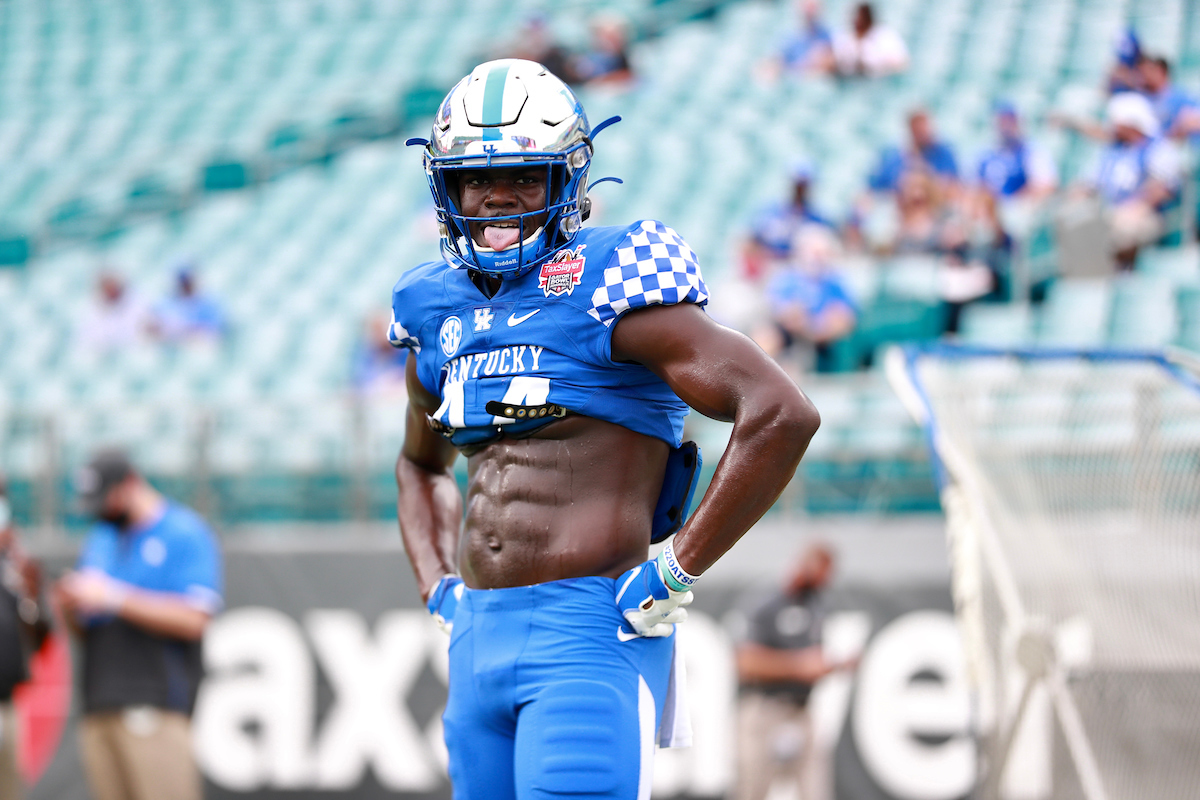 Jamin Davis

Kentucky beats NC State 23-21

Photo by Jacob Noger | UK Football