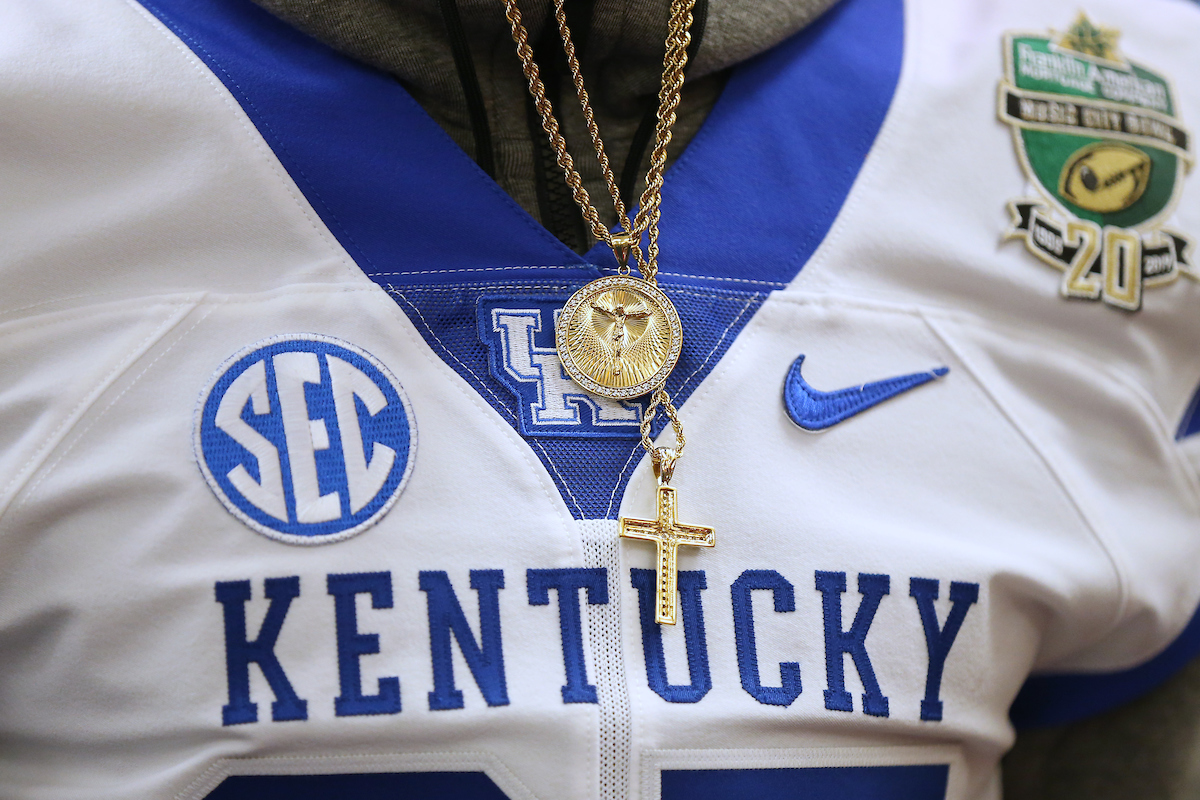 The University of Kentucky football team falls to Northwestern 23-24 in the Music City Bowl on Friday, December 29, 2017, at Nissan Field in Nashville, Tn.

Photo by Chet White | UK Athletics