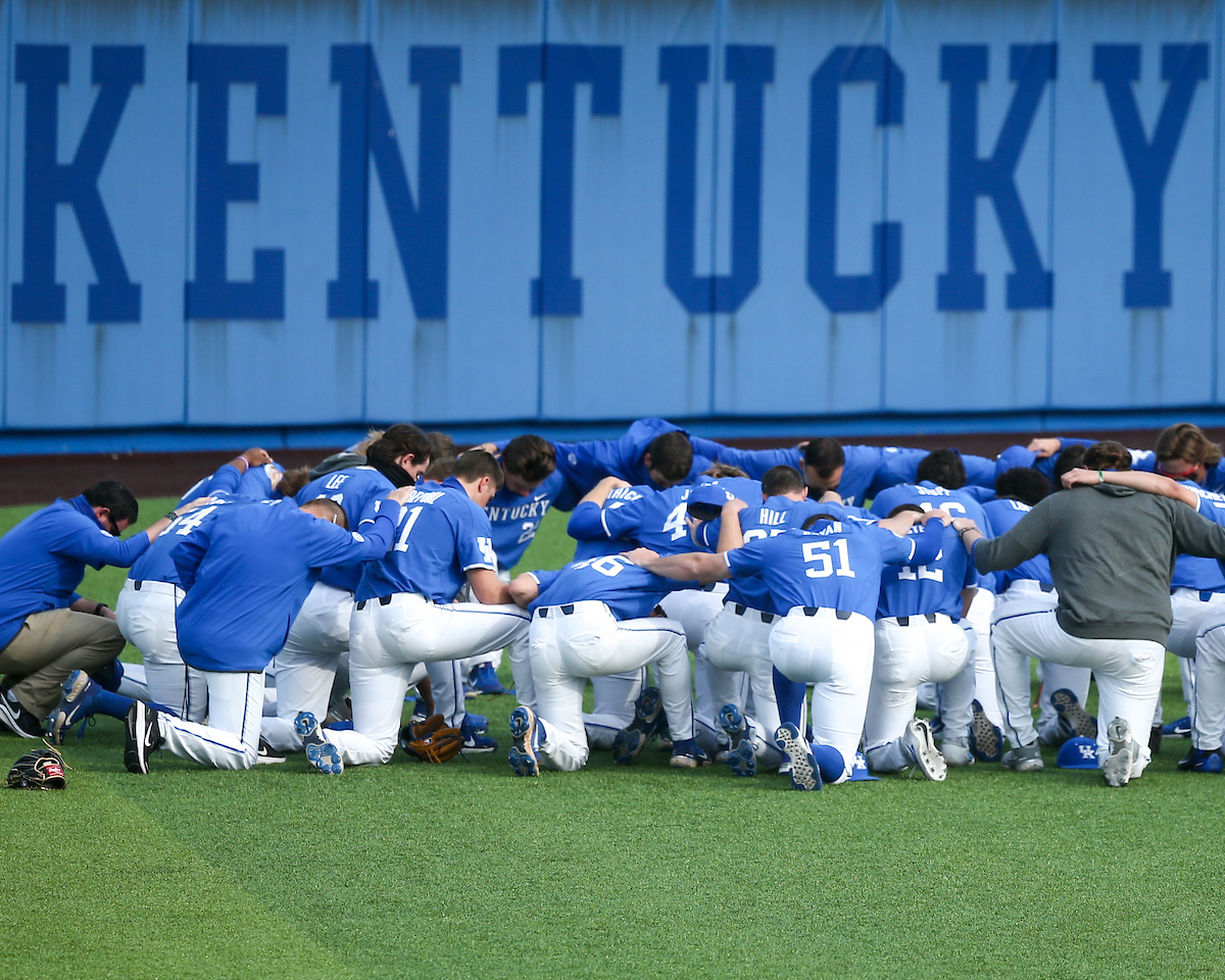 Team. 

Kentucky beats WKU 6-5. 

Photo by Eddie Justice | UK Athletics
