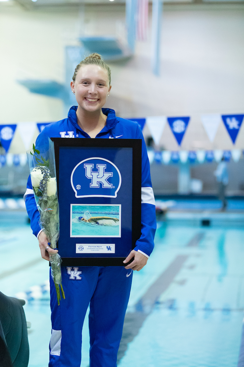 Kentucky Women's team beats Louisville 200.5-99.5
Kentucky Men's team falls to Louisville 111-188.

Photo by Grant Lee | UK Athletics