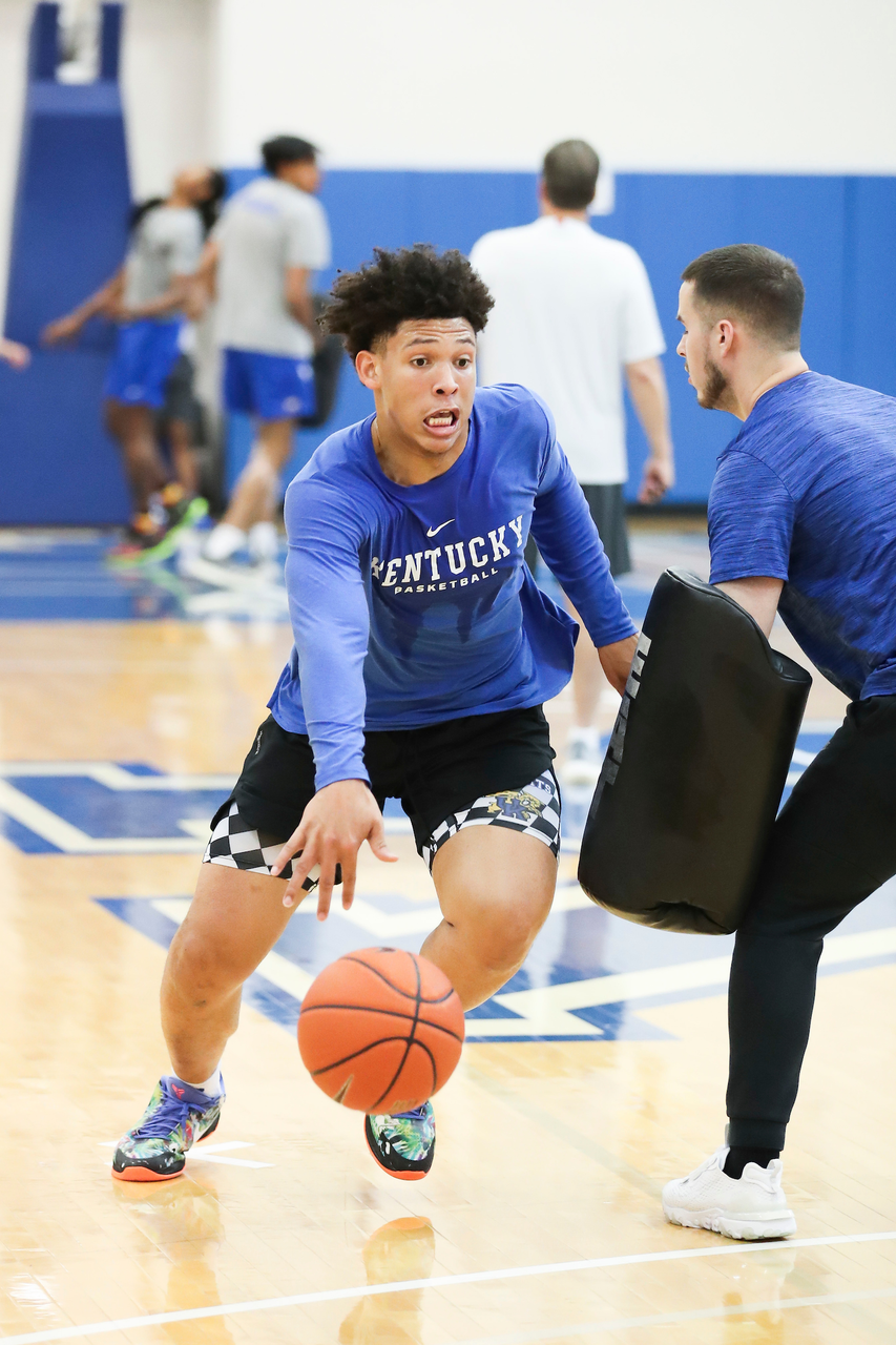 Zan Payne.

Summer practice.

Photo by Chet White | UK Athletics
