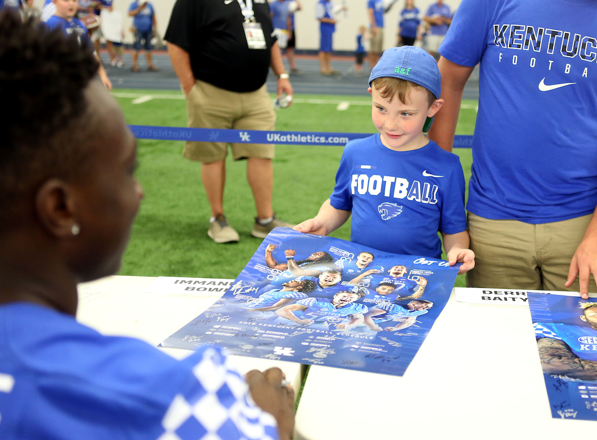 Fans

The Football Team Fan Day on Saturday, August 4,  2018. 

Photo by Britney Howard | UK Athletics