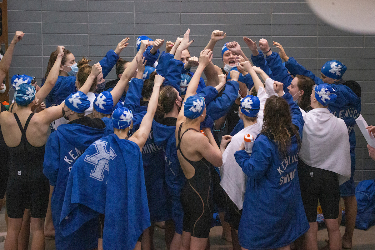 Kentucky Women’s team beats Louisville 200.5 - 99.5.
Kentucky Men’s team falls to Louisville 111 - 188.

Photo by Grace Bradley | UK Athletics