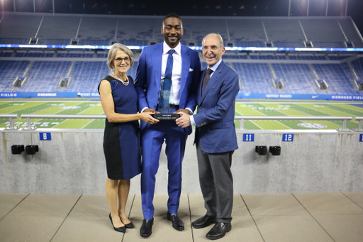 The Class of 2017 UK Athletics Hall of Fame was enshrined Friday night at Kroger Field.