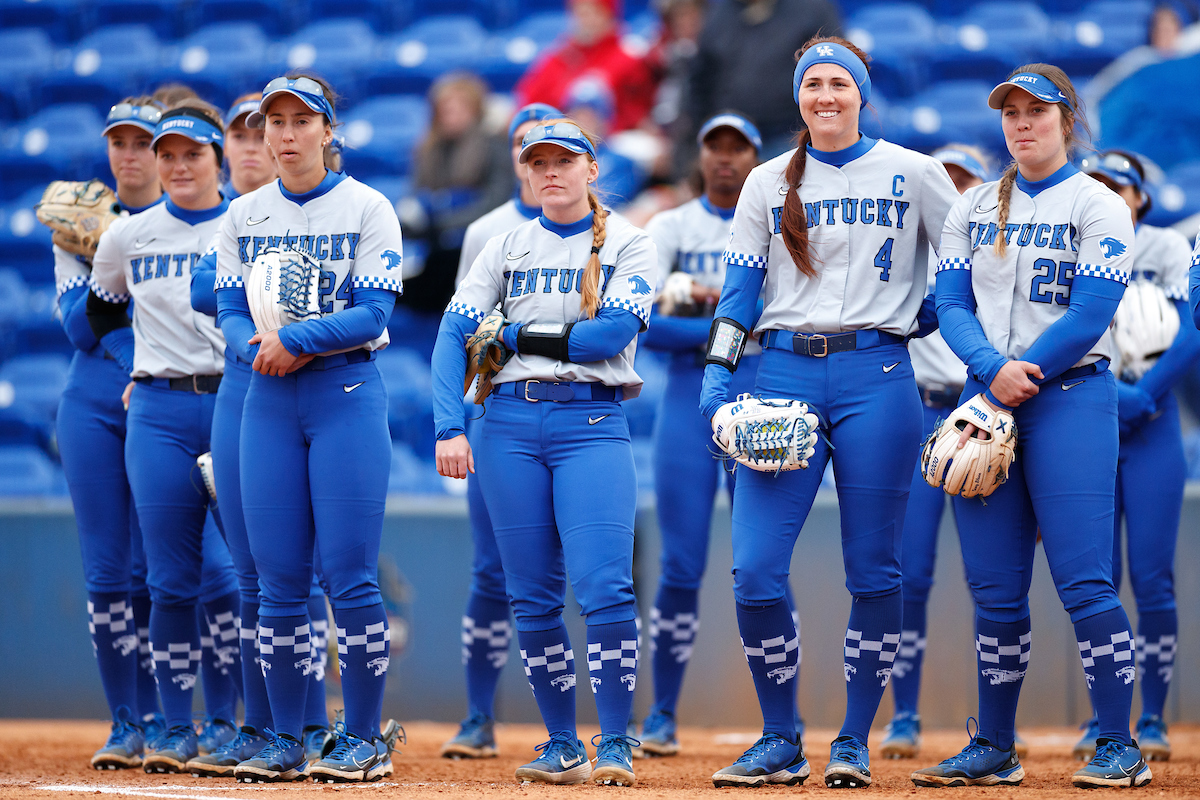 Team. Renee Abernathy.

Kentucky loses to Ohio State 3-0.

Photo by Elliott Hess | UK Athletics