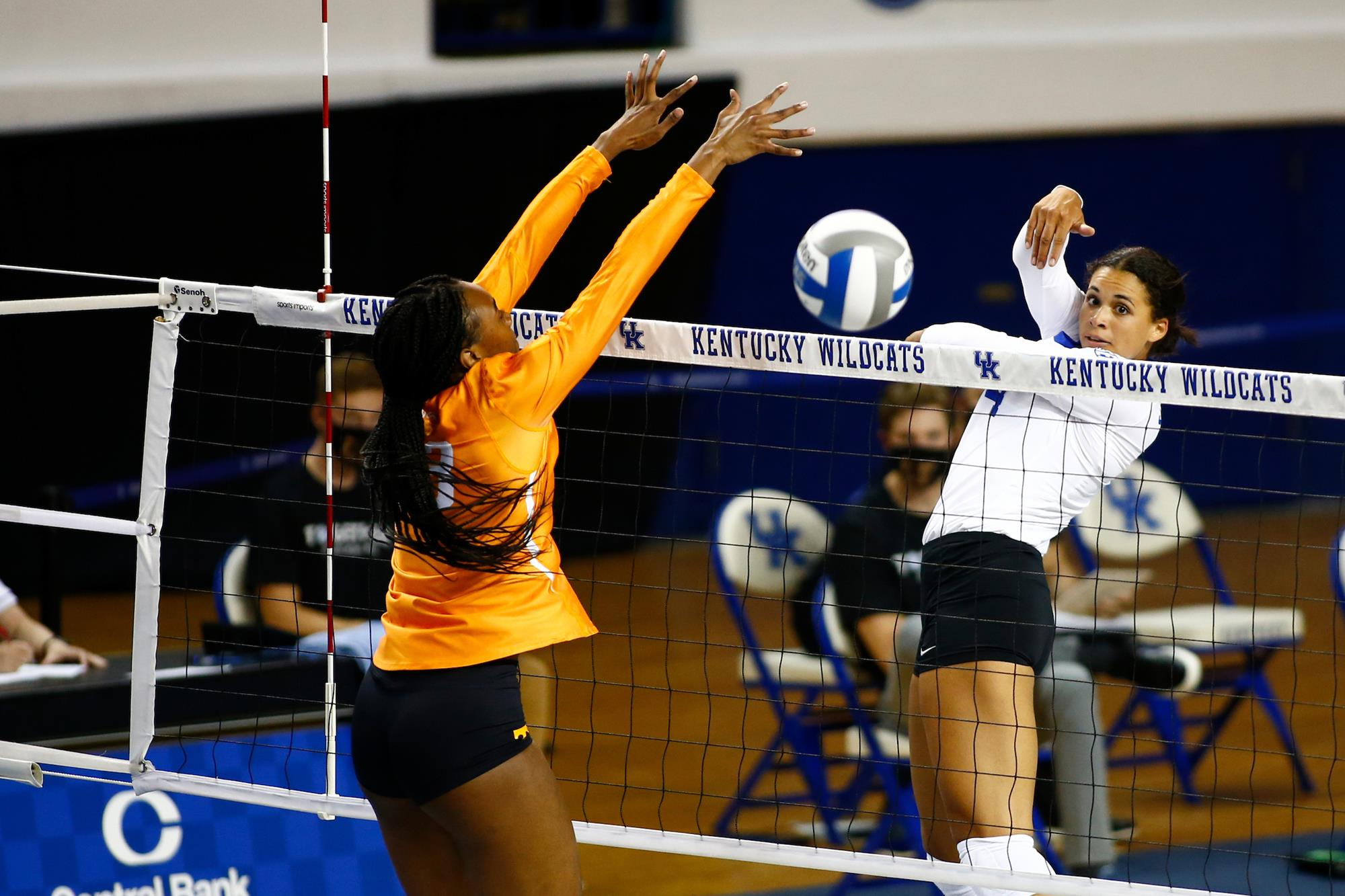 Skinner’s 20 Kills Not Enough to Fend Off No. 7 Florida