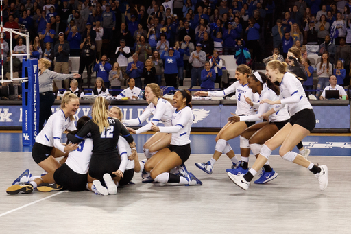 Team.

Kentucky beat Ole Miss 3-0.


Photo by Elliott Hess | UK Athletics