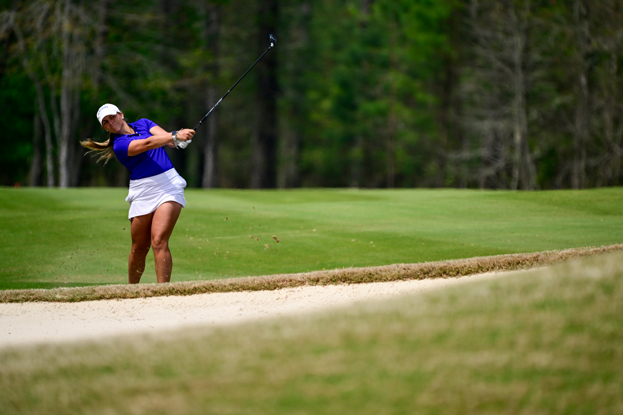 Jensen Castle of the United States plays a stroke on the No. 4 hole during round one of the Augusta National Women's Amateur at Champions Retreat Golf Club, Wednesday, March 30, 2022.