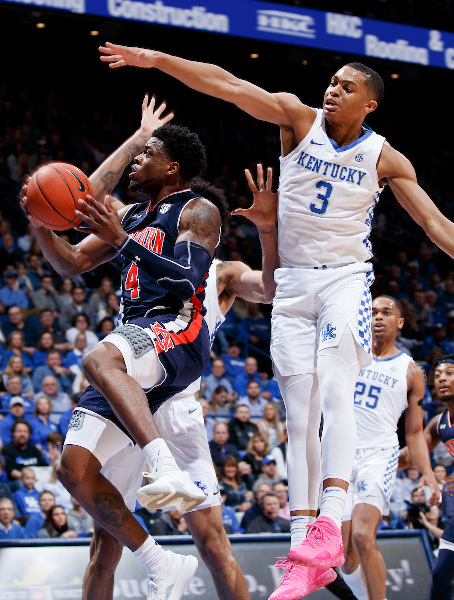 Keldon Johnson.


Kentucky beats Auburn, 80 - 53.

Photo by Elliott Hess | UK Athletics