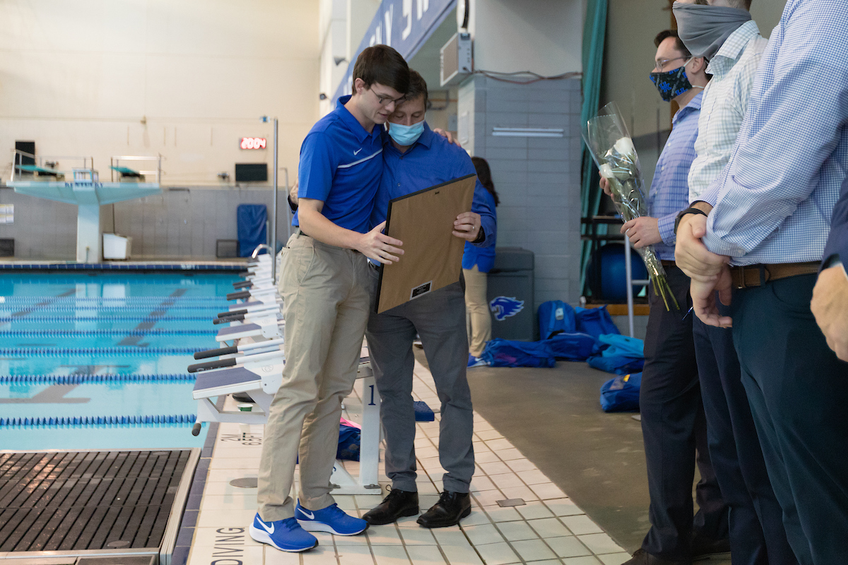 Kentucky Women's team beats Louisville 200.5-99.5
Kentucky Men's team falls to Louisville 111-188.

Photo by Grant Lee | UK Athletics