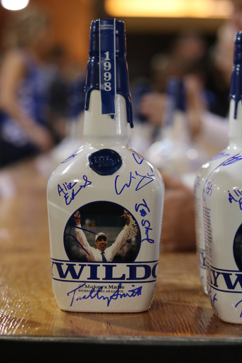 The 1998 Comeback Cats at the 2018 Maker's Mark Bottle Signing event on April 13, 2018, at Keeneland.

Photos by Noah J. Richter | UK Athletics